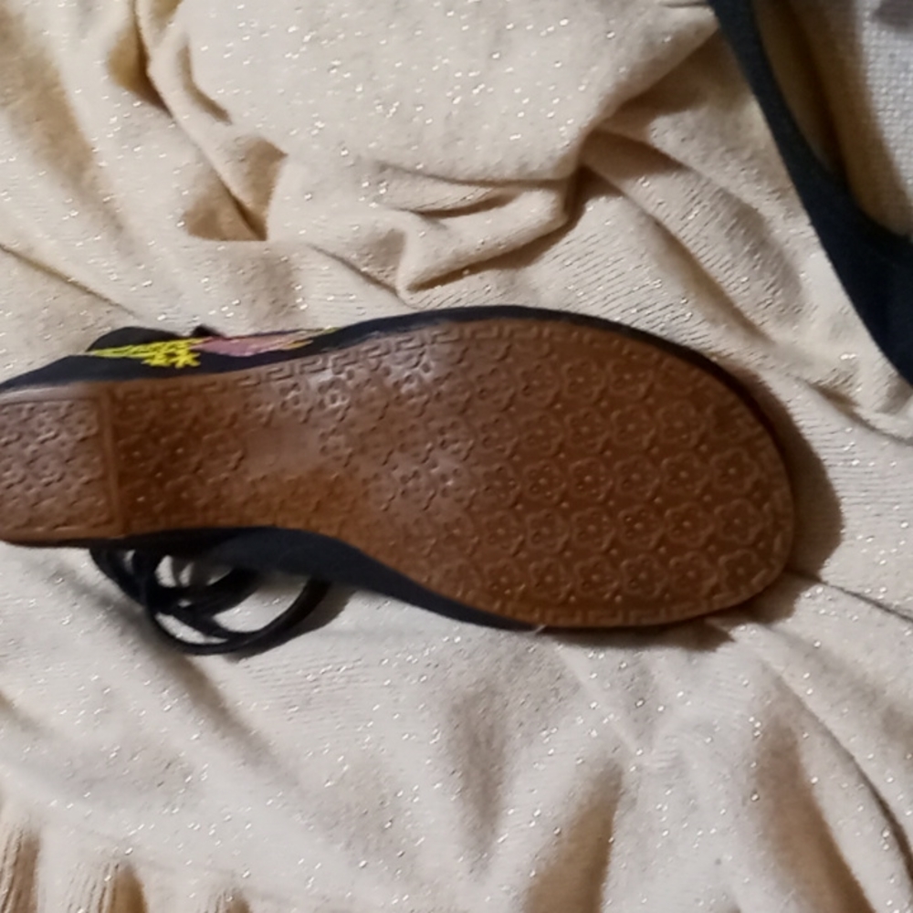 Sandals - Picture 5 of 6